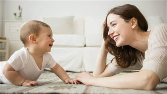 要想寶寶聰明，走路穩(wěn)當(dāng)，該如何做